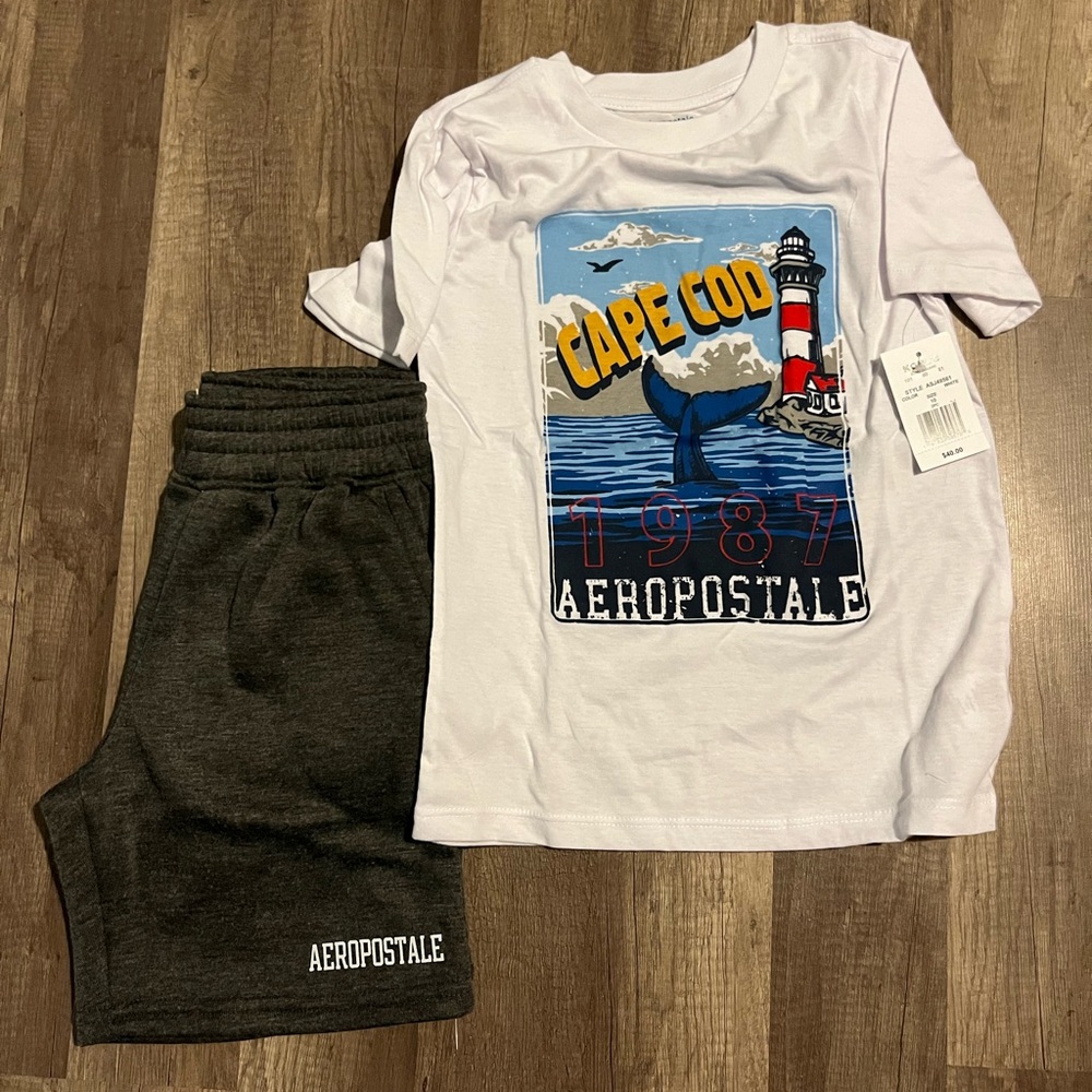 Aeropostale Cape Cod Tee and Charcoal Shorts Set